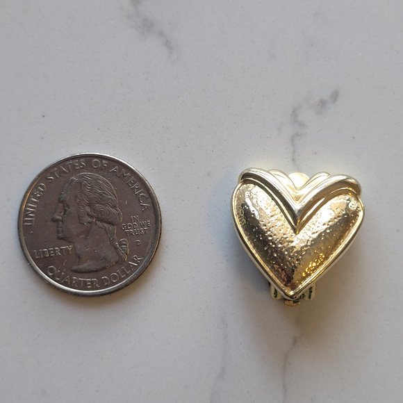 Vintage Estate Open Heart Clip On Earrings Love Gold Plated - Picture 5 of 5